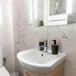 Unique Central Apartment *