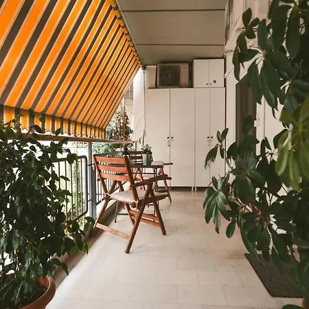 Unique Central Apartment Larissa